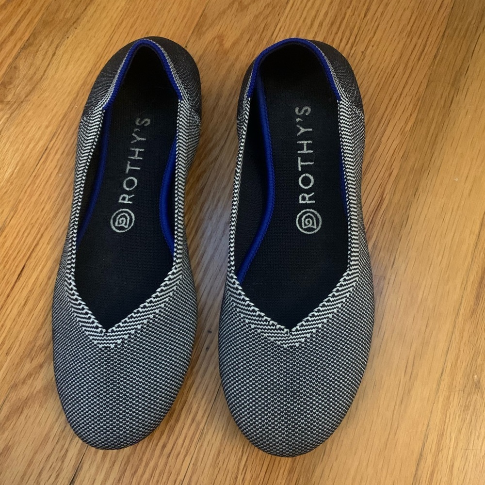 Rothy’s gray round toe flats, size 8.5